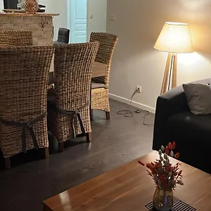 De La Lone Appartement
