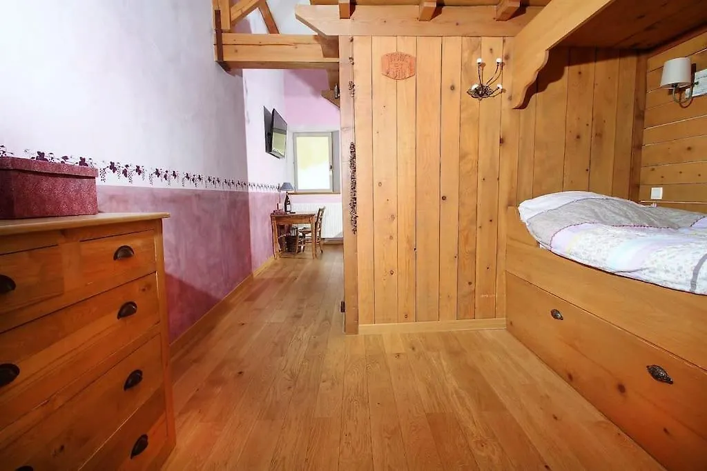 Grande Maison De Charme Avec Piscine Au Coeur Des Vergers Et Vignobles La Roche-de-Glun 0*,  France