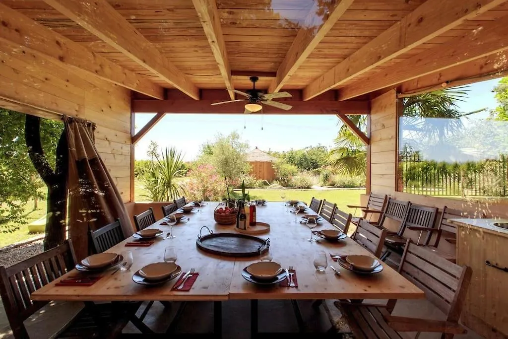 Grande Maison De Charme Avec Piscine Au Coeur Des Vergers Et Vignobles La Roche-de-Glun Holiday home