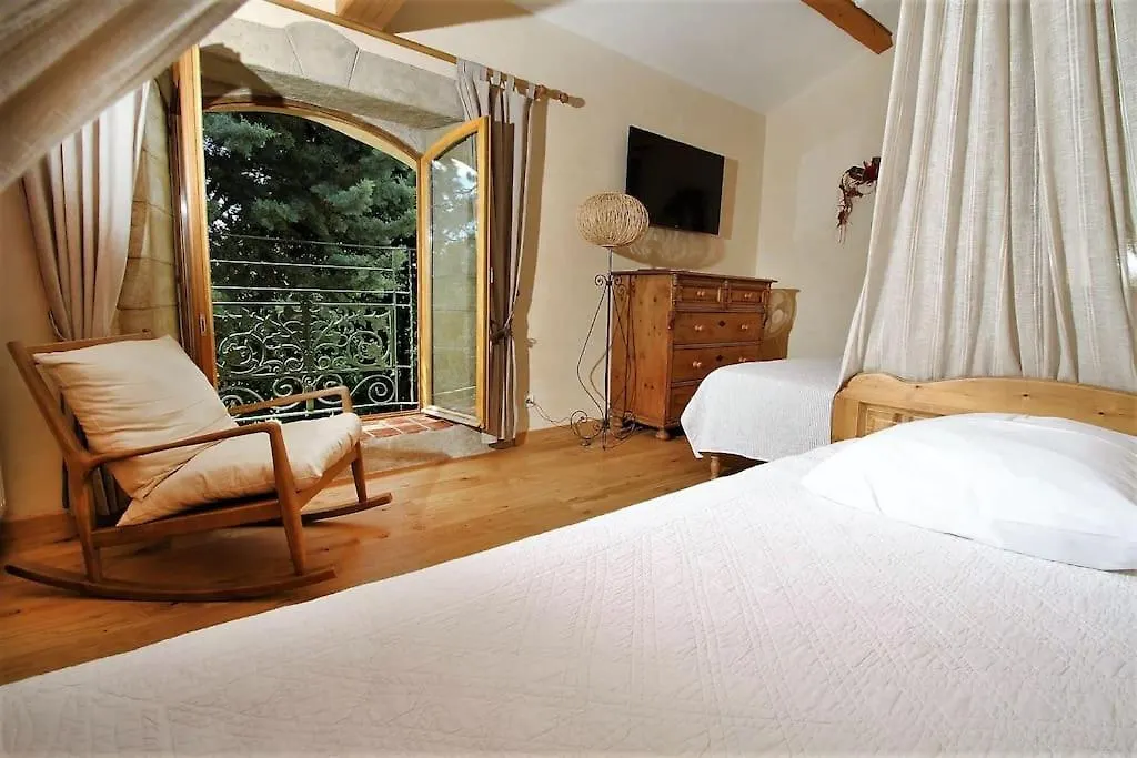 Grande Maison De Charme Avec Piscine Au Coeur Des Vergers Et Vignobles La Roche-de-Glun 0*,  France